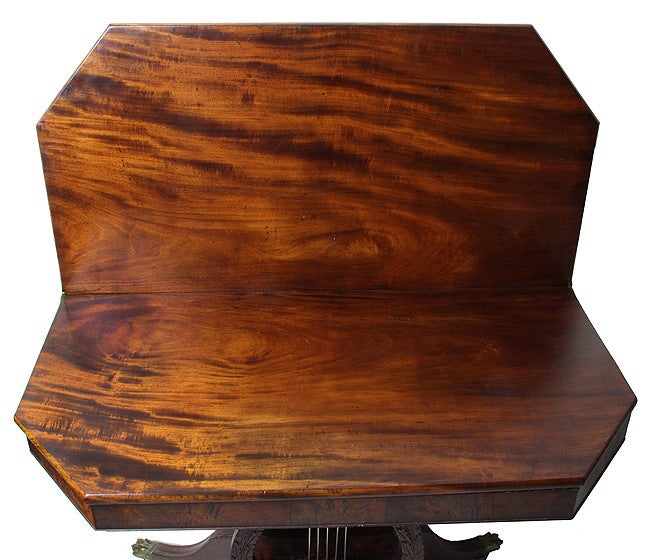 Carved Mahogany Card Table with Oversized Lyre, Philadelphia In Excellent Condition For Sale In Providence, RI