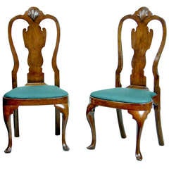 Pair of Walnut Queen Anne Side Chairs with Shell, Philadelphia, circa 1740-1760 8