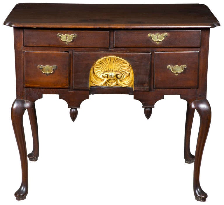 American Queen Anne Carved Maple Poplar and White Pine Dressing Table, Boston, circa 1750