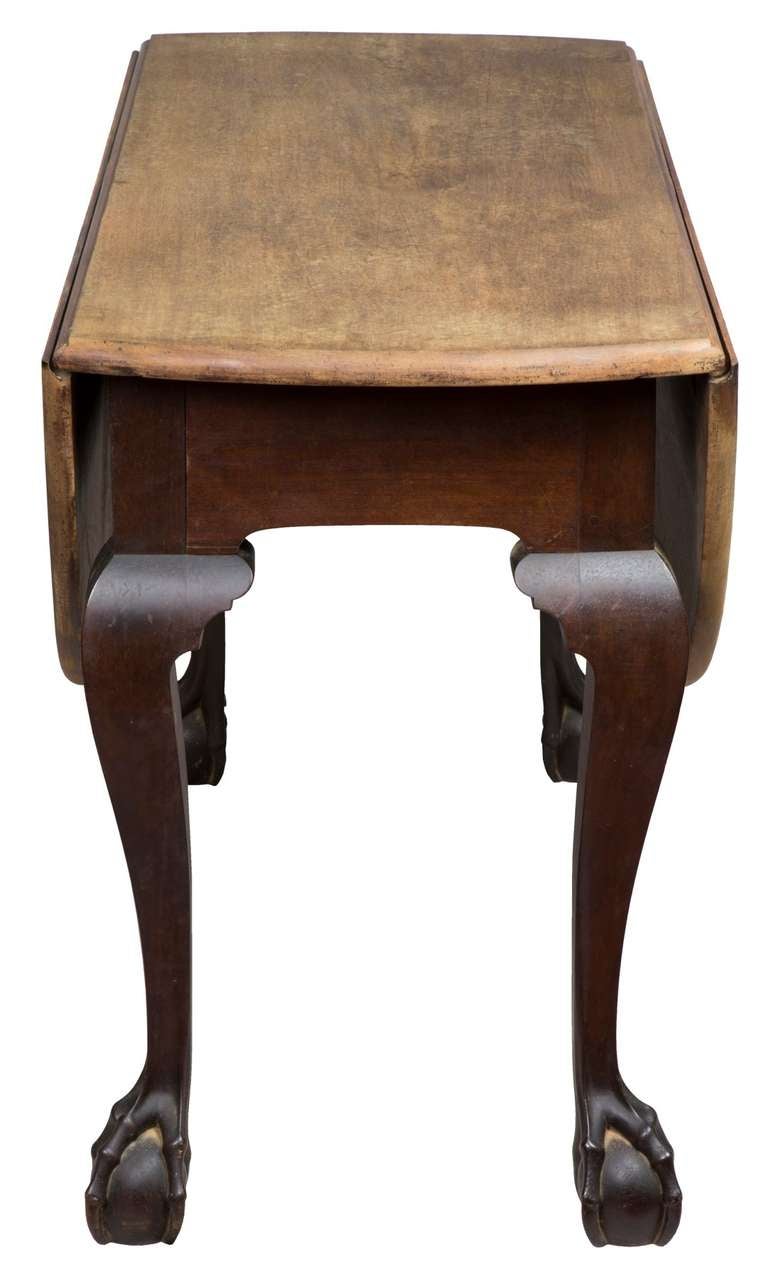 Grand Carved Mahogany Chippendale Drop-Leaf Table, Newport, Rhode Island In Excellent Condition For Sale In Providence, RI