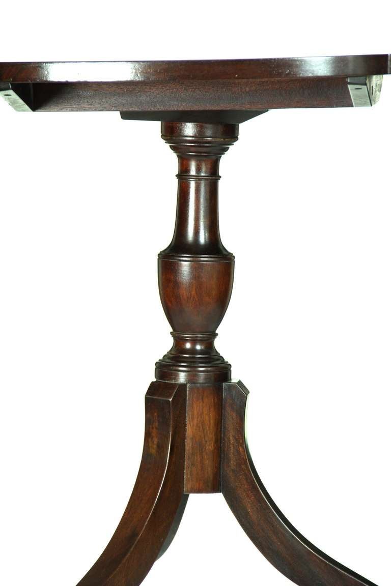 A Fine Federal Mahogany Tilt-Top Table from New York 1790-1810 In Excellent Condition In Providence, RI