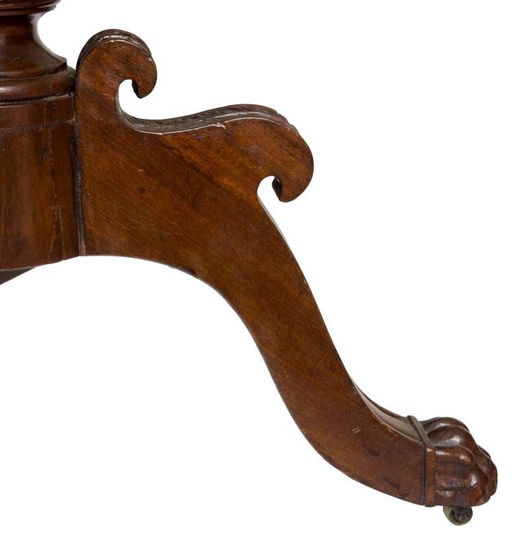 American Mahogany Neoclassical Tilt-Top Table, Probably Boston, circa 1830 For Sale