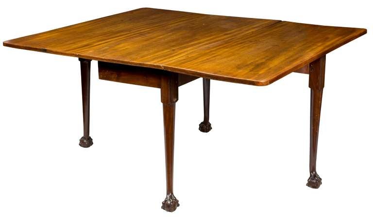 Mahogany Chippendale Drop-Leaf Table with Claw and Ball Feet, circa 1780 In Excellent Condition In Providence, RI