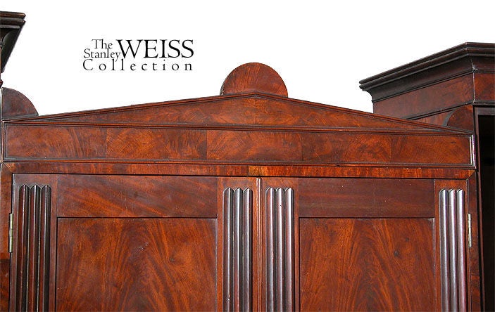 Carved and Reeded Mahogany Winged Wardrobe, Baltimore, circa 1830 In Excellent Condition In Providence, RI