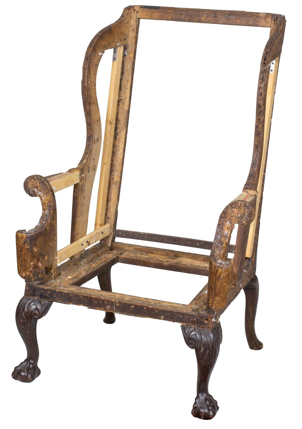 George III Wing Chair with Carved Claw and Ball Feet, England, circa 1730 For Sale 2