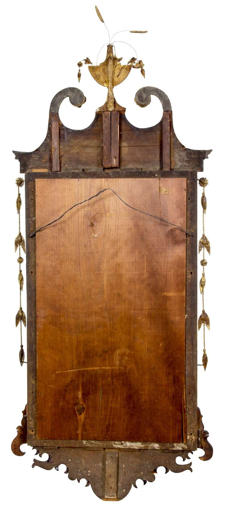 18th Century and Earlier A Fine Mahogany and Giltwood Federal/Hepplewhite Mirror, New England, or England, c.1790