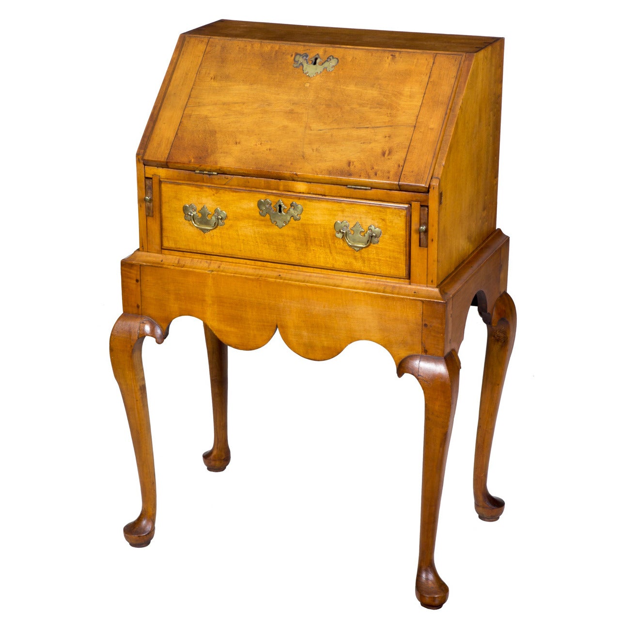 Diminutive Maple Queen Anne Lady’s / Child’s Desk on Frame, Salem, circa 1760 For Sale