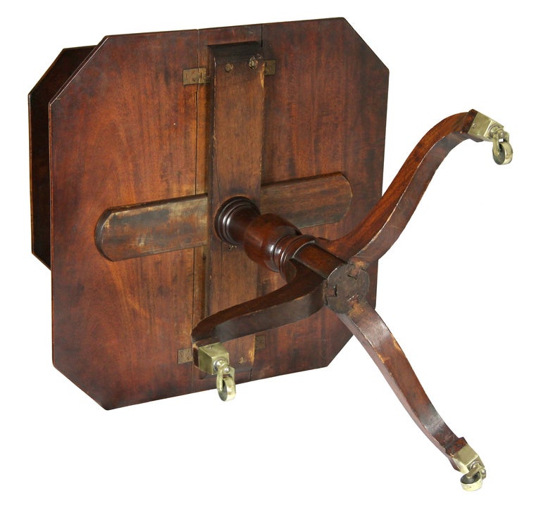 19th Century Mahogany Georgian Two-Tier Dumbwaiter with Collapsible Leaves, English For Sale