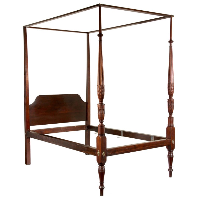 Carved Mahogany Sheraton Tall Post Bed For At 1stdibs Carved Mahogany Sheraton Tall Post Bed For