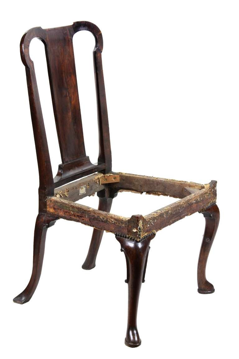 Chaise d'appoint Queen Anne en acajou, Angleterre, datant d'environ 1740 Excellent état - En vente à Providence, RI
