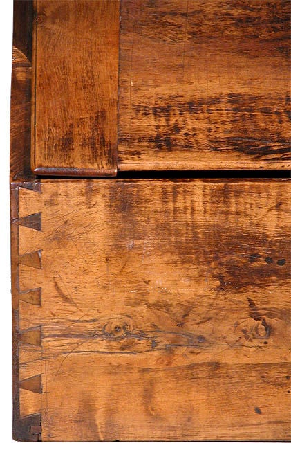 Rare Figured Maple Desk on Frame, Rhode Island 2