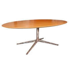 Oval Knoll Dining Table