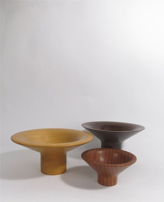 Angelo Mangiarotti
Prototype Bowls, sold with the certification of the Mangiarotti archives .
Italy, 1980
turned wood
Dark brown bowl 8 h x 14.5 d
blond wood bowl 7 h x 15 d
Small bowl 4.5 h x 9