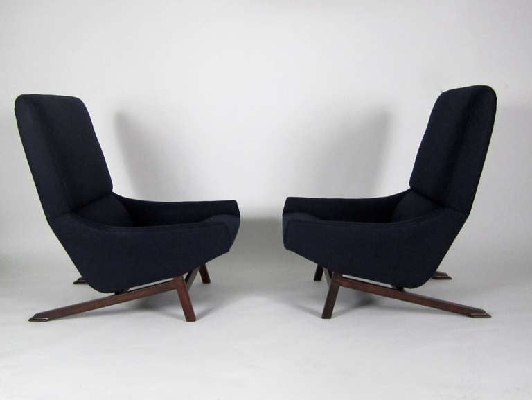 Italian Gianfranco Frattini - Pair Of Lounge Chairs -  Model #880 For Cassina