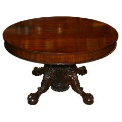 Round Leaf Dining Table