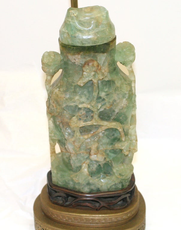 Chinese Green Quartz Lamp In Excellent Condition For Sale In New York, NY