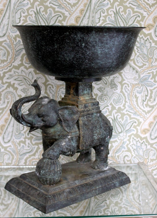 Absolutely stunning Jardiniere, beautifully styled and themed with circus elephant - This piece would be gorgeous in any room holding fruit, flowers or the mail -