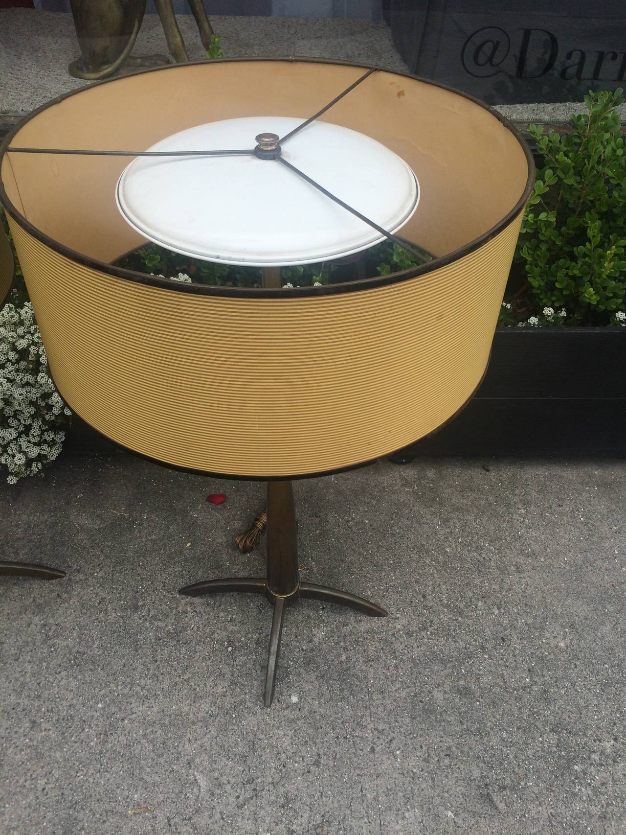 Rare Pair of Stiffel Brass Claw Foot Table Lamps with Original Shades In Good Condition In Los Angeles, CA