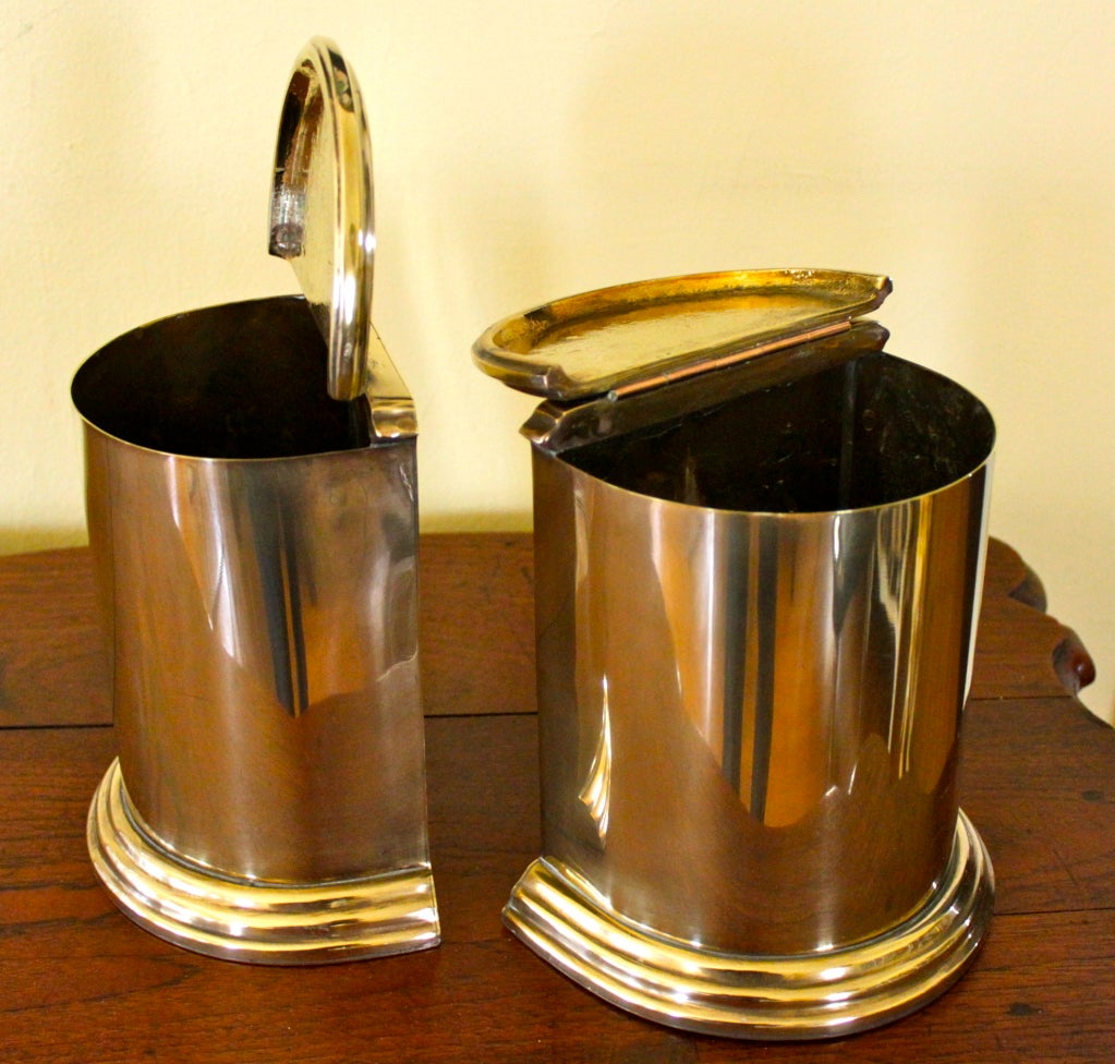 Pair of Brass Humidor  Bookends with open lid for storage In Excellent Condition In Los Angeles, CA