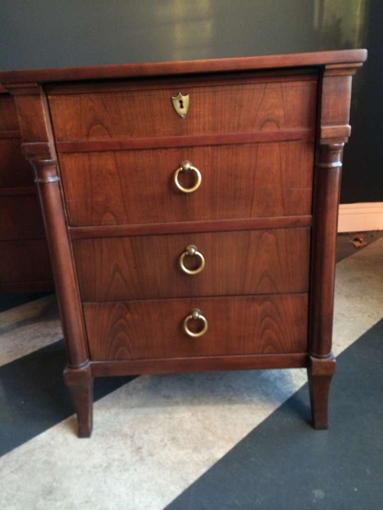 Pair of Baker Nightstands Arbus Inspired In Good Condition In Los Angeles, CA