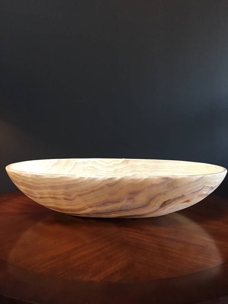 Alabaster bowl, sizable and perfect decorative piece for any room or toss your fruit or mail into this substantial and beautiful addition to your table, desk or shelf.