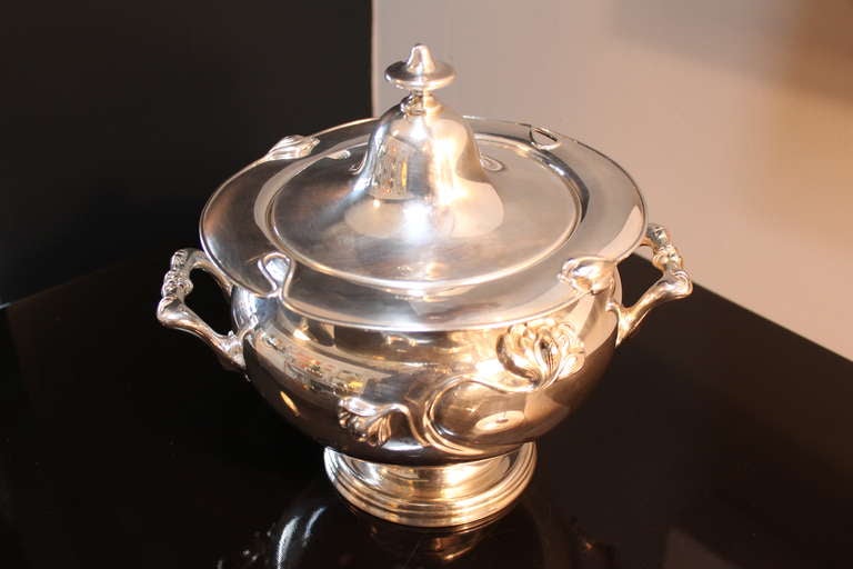 Silver Plate Art Nouveau Tureen In Excellent Condition In Los Angeles, CA