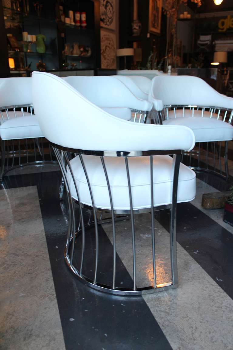 10 Modern Chrome/White Chairs In Excellent Condition In Los Angeles, CA