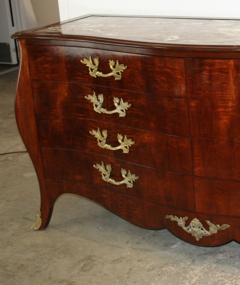 Hollywood Regency Louis XV Style Double Dresser In Good Condition For Sale In Palm Springs, CA