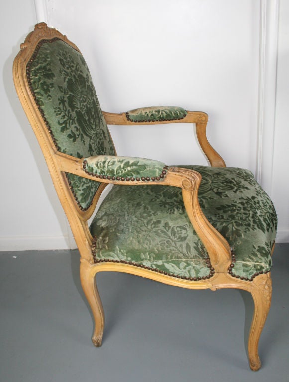 French Pair of Louis XV Style Fauteuils For Sale