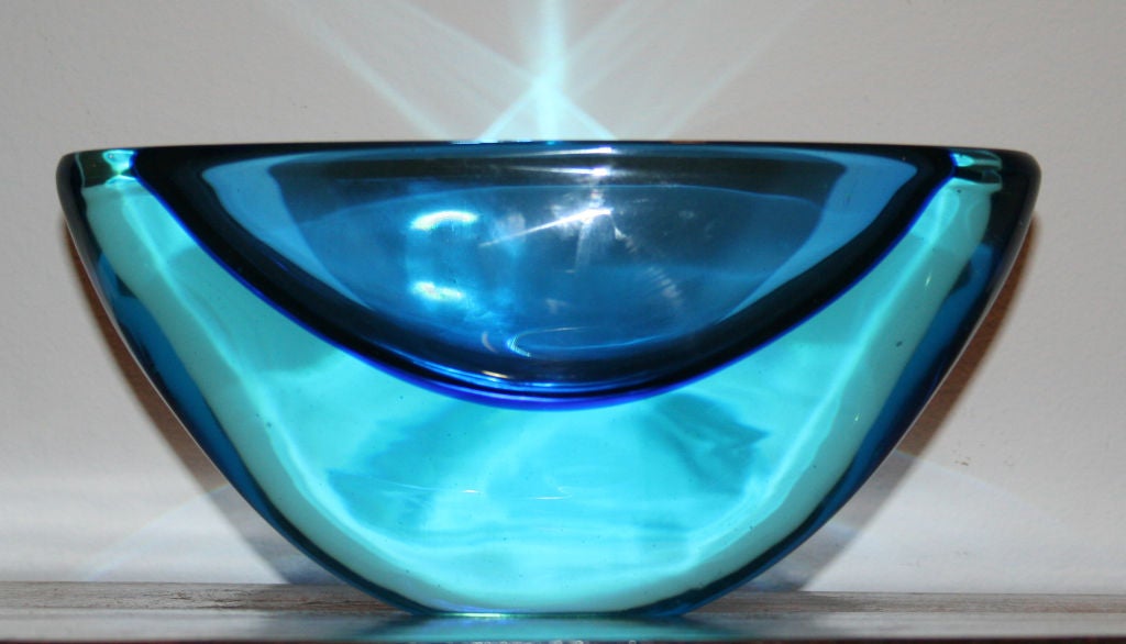 Large murano glass bowl with beautiful blue color by Seguso, oval in form. An impressive piece of glass.