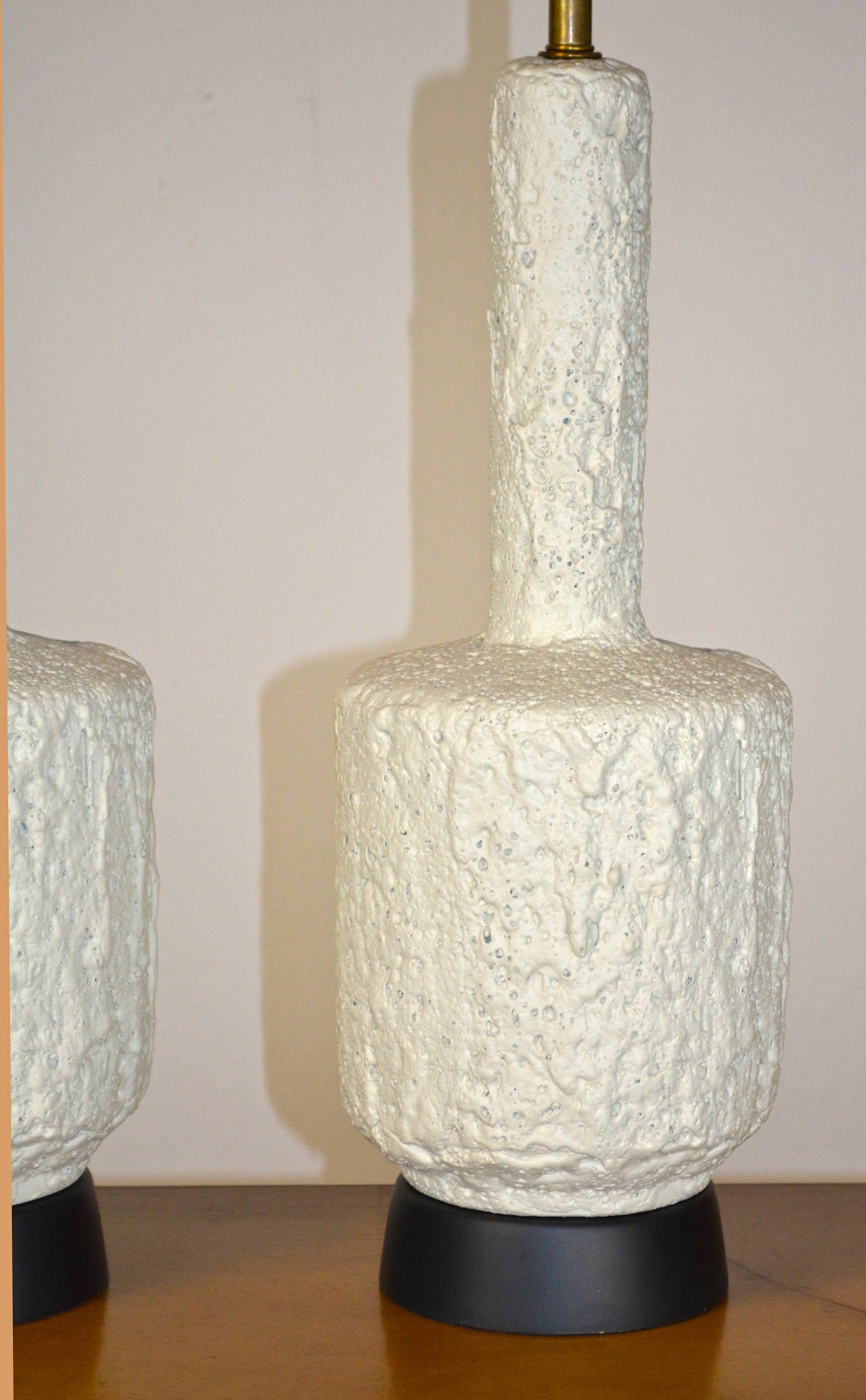 Mid-Century Modern Plaster Lamp In Good Condition For Sale In Palm Springs, CA
