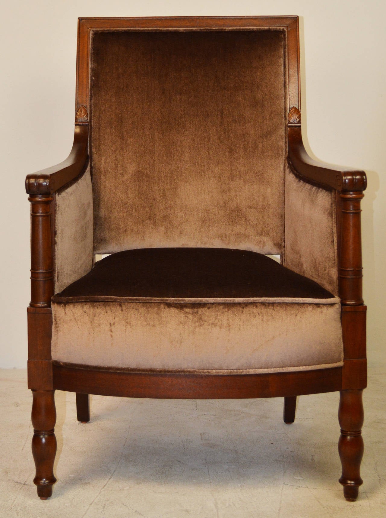 Antique French Empire Bergere In Good Condition For Sale In Palm Springs, CA