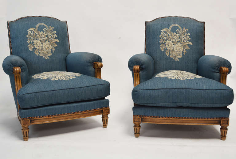 Louis XVI Pair of Exceptional 1940s French Club Chairs