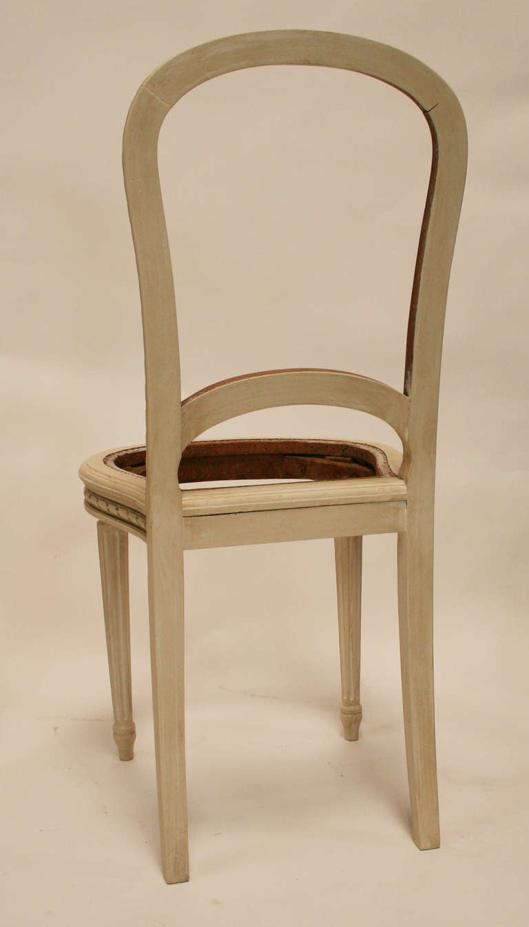 20ième siècle Ensemble de chaises de style Louis XVI à dossier en forme de ballon en vente