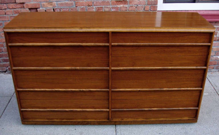 Robsjohn Gibbings for Widdicomb Dresser In Excellent Condition In Palm Springs, CA