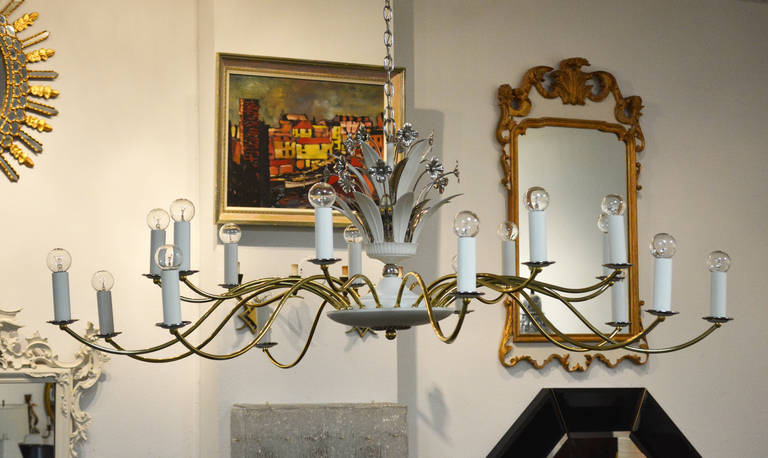 1940s Monumental Chandelier In Good Condition For Sale In Palm Springs, CA