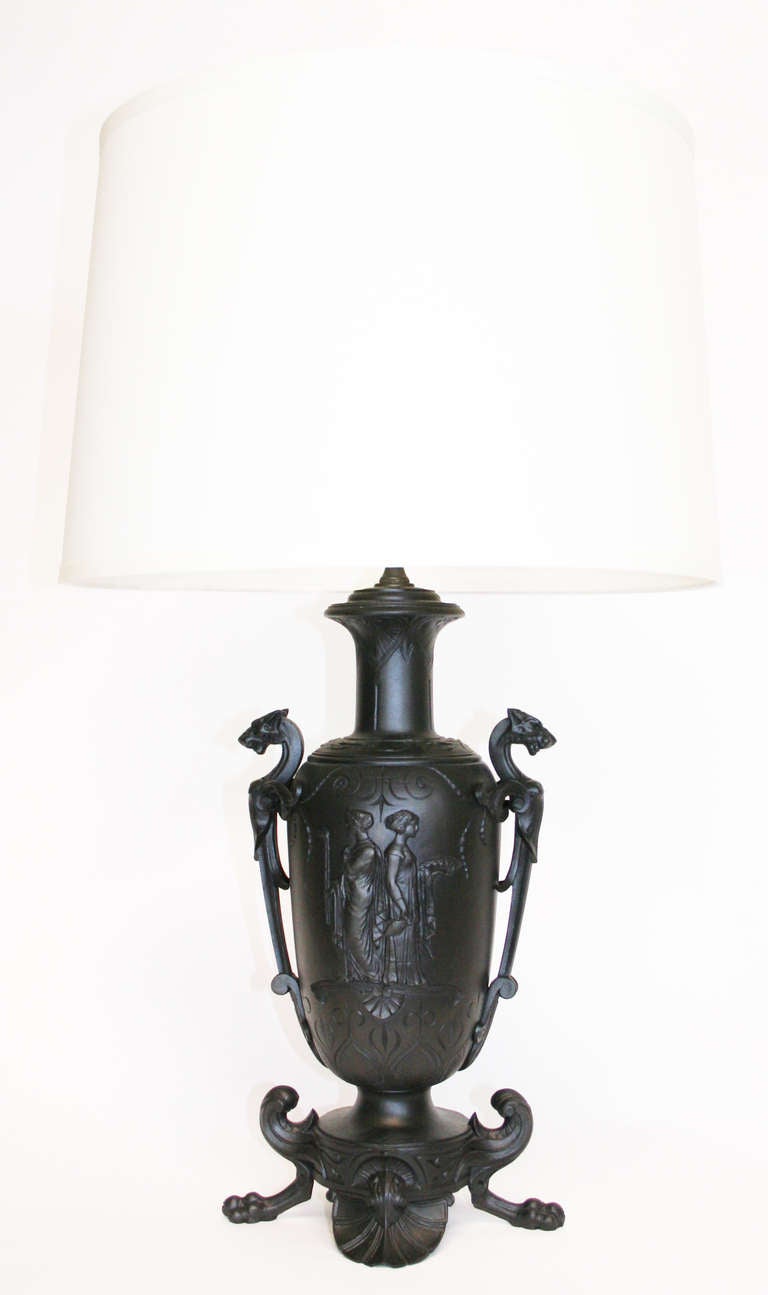 Bronzed metal lamp in the neo-classical manner. Wonderful example of the 19th Century Neo-Grec style.