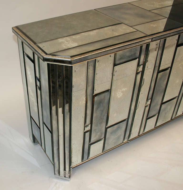 Glamorous Beveled Mirrored Buffet In Excellent Condition In Palm Springs, CA