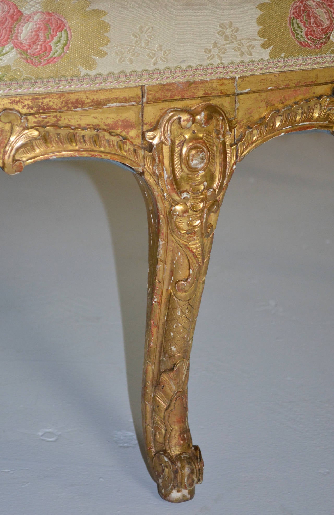 Louis XV Style Giltwood Antique Settee, 19th Century 2