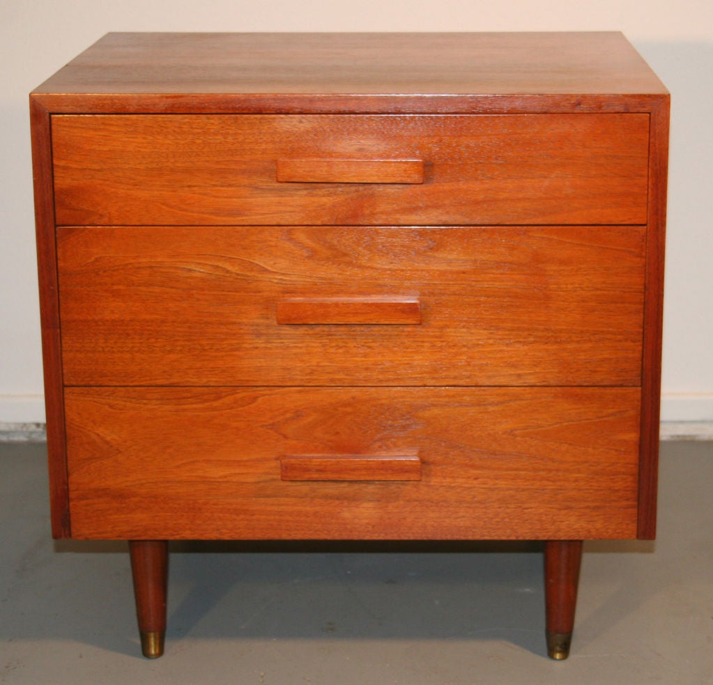 Pair of MidCentury Modern Walnut Three Drawer Nightstands For Sale at