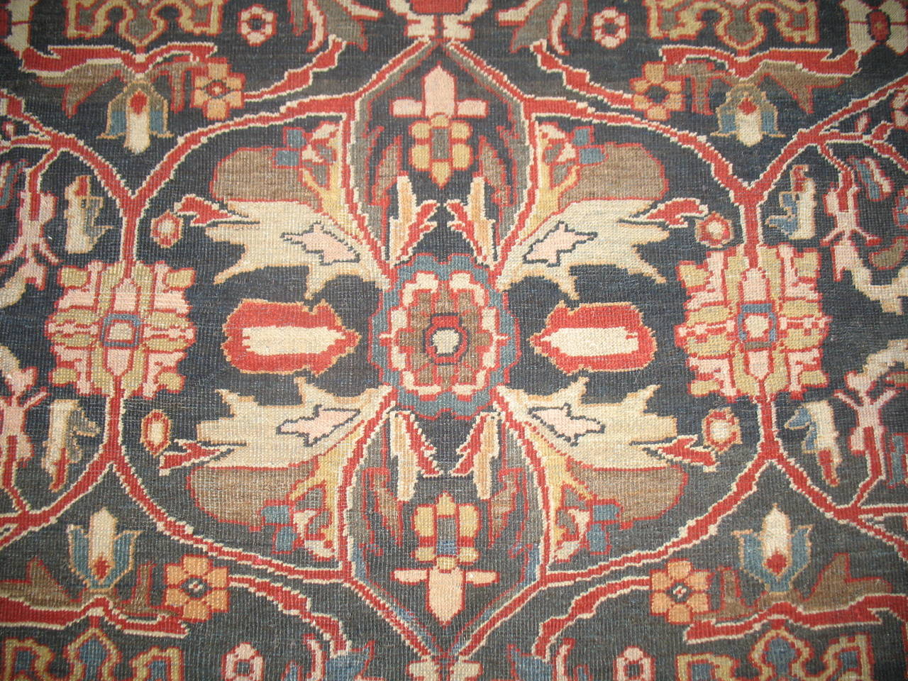 Persian Sultanabad Rug For Sale 4