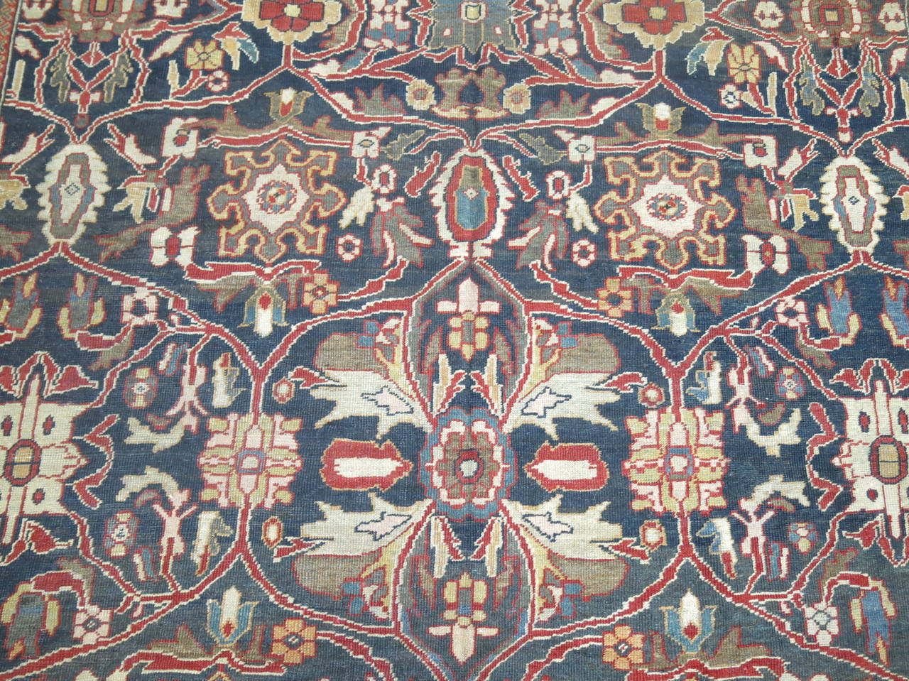 Wool Persian Sultanabad Rug For Sale