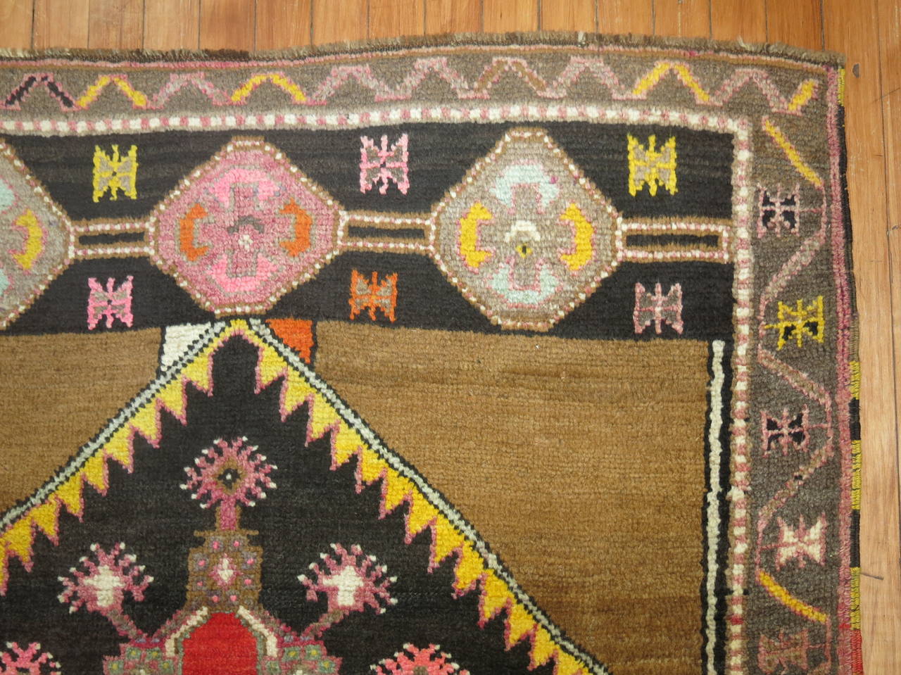Vintage Turkish Anatolian Throw Rug In Excellent Condition In New York, NY