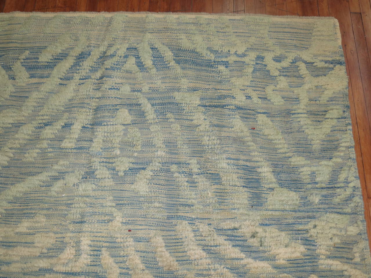 Hand-Knotted Blue Cream Turkish Souf Kilim Flat-weave Contemporary Rug For Sale