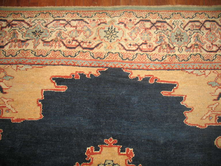 An early 20th century authentic Ziegler Mahal Sultanabad rug.

9'2'' x 10'8''