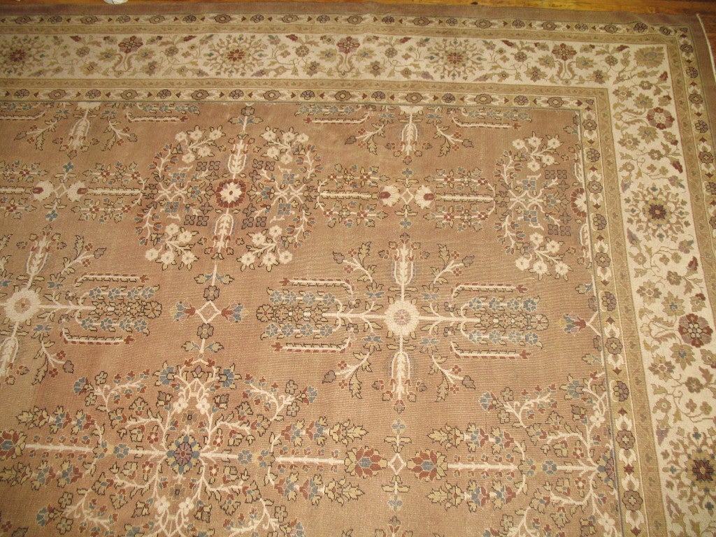Palace Size Indian Rug In Excellent Condition For Sale In New York, NY
