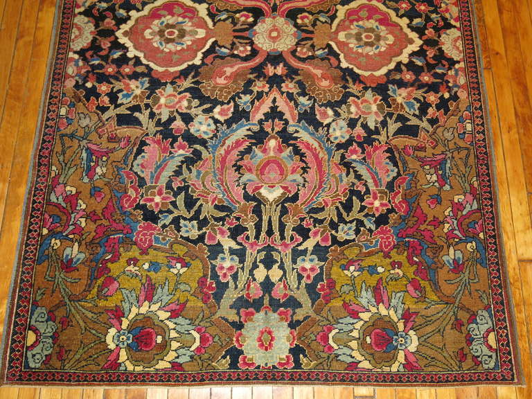Dramatic Antique Persian Isfahan Rug In Good Condition For Sale In New York, NY