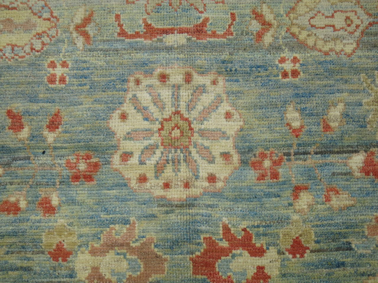 Vintage Turkish Oushak Rug In Excellent Condition In New York, NY