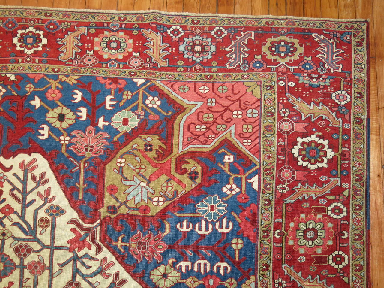 19th Century Antique Persian Serapi Rug For Sale 2