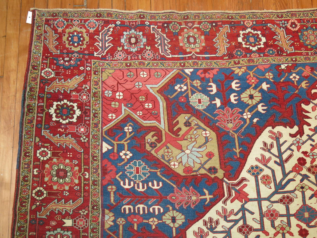 19th Century Antique Persian Serapi Rug For Sale 1